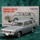 LV-N108b - toyota crown custom 1971 (light blue) (Tomica Limited Vintage Neo Diecast 1/64)