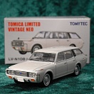 LV-N108a - toyota crown custom 1971 (white) (Tomica Limited Vintage Neo Diecast 1/64)